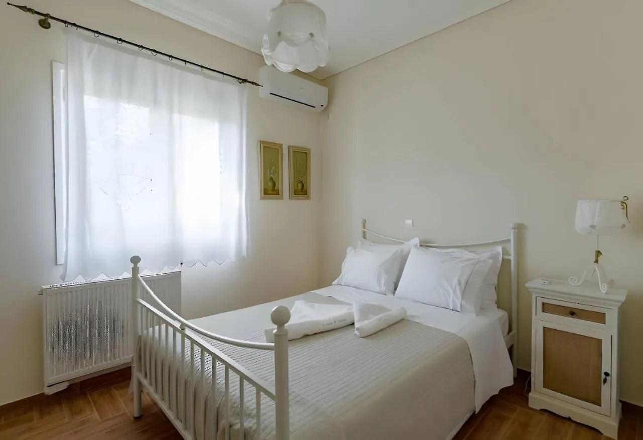 A Casa D'Irene Apartment Mantzavinata 0*,  Greece