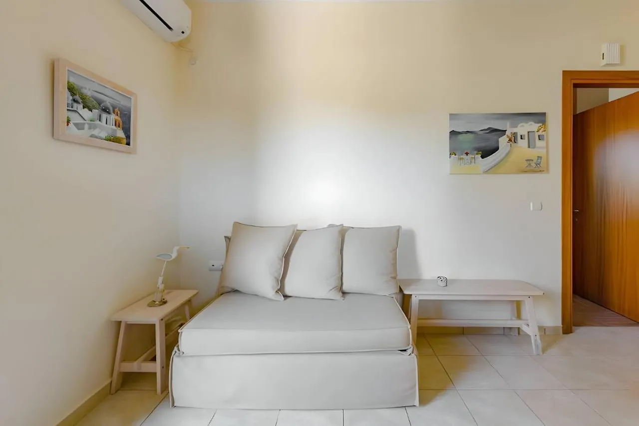 A Casa D'Irene Apartment Mantzavinata