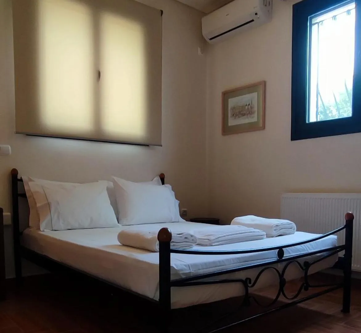 A Casa D'Irene Apartment Mantzavinata 0*,  Greece
